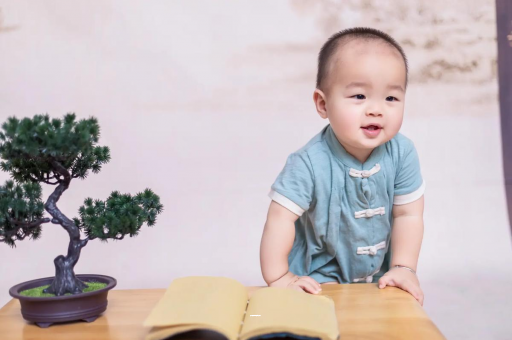 自贡六个月宝宝摇头正常吗